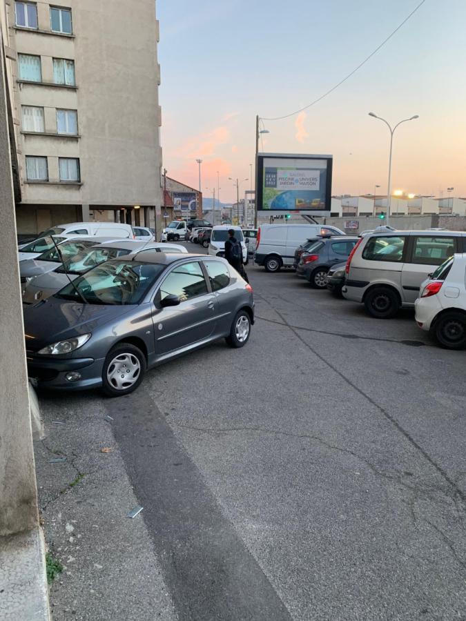 Superbe T3 séjour Marseille Clim 2 balcons Timone Esterno foto